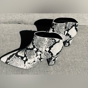 NEW! Marc Fisher boots